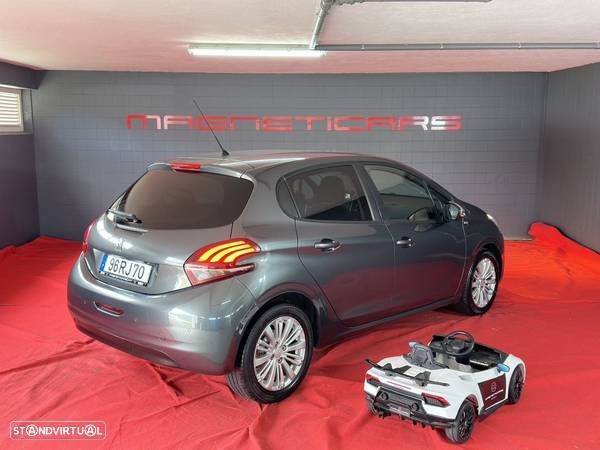 Peugeot 208 1.6 BlueHDi Style - 30