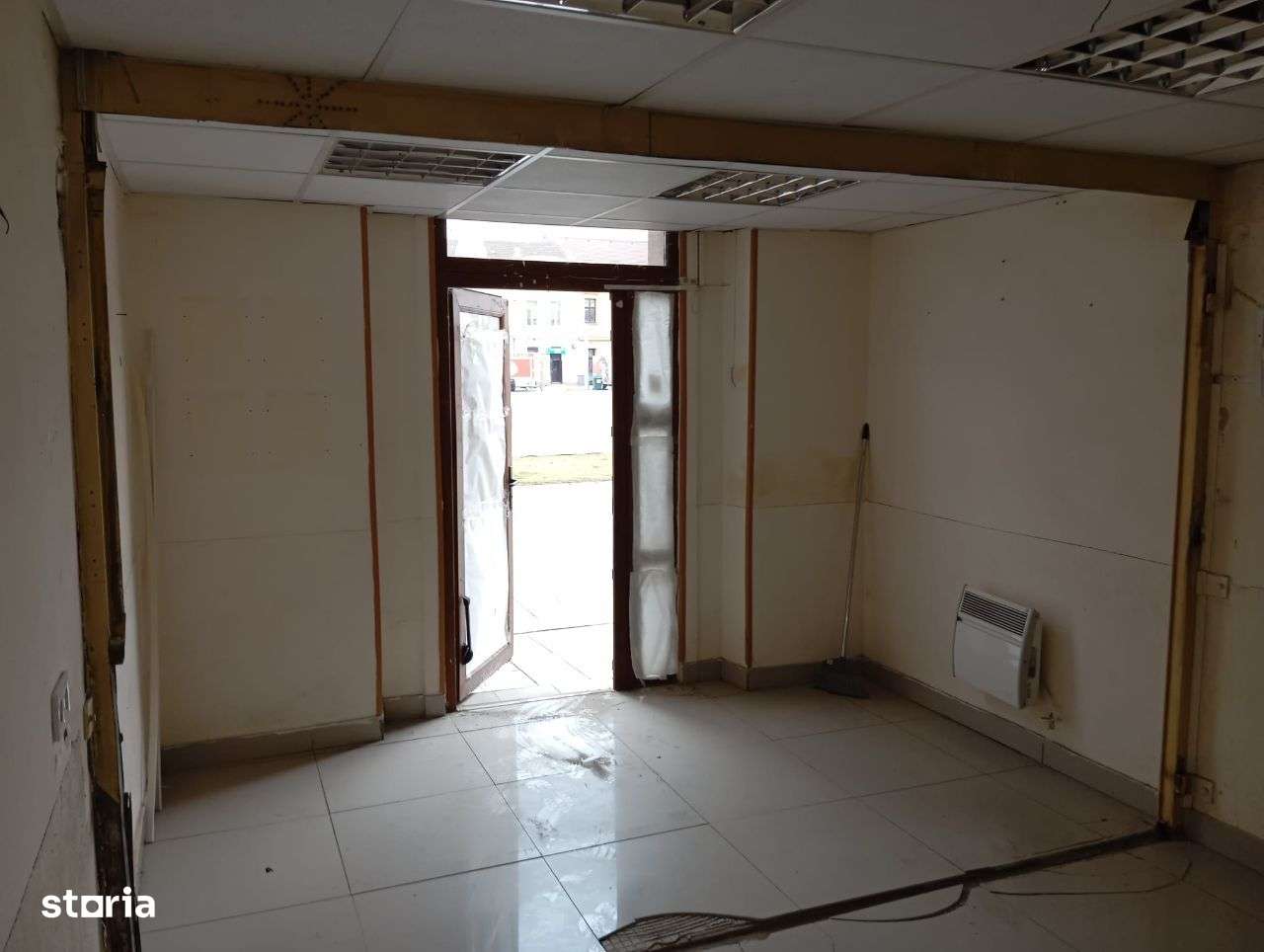 Spatiu comercial in zona Piata Catedralei - Imagine principală: 3/16