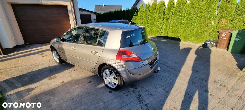 Renault Megane 1.6 16V 110 LIMITED - 13