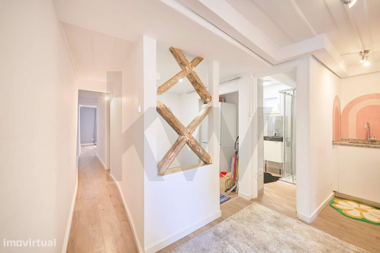 APARTAMENTO RENOVADO T1+1 JUNTO AO CASTELO SÃO JORGE-15