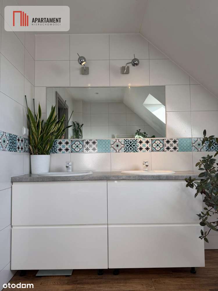 Nowoczesny dom z piękną działką-8