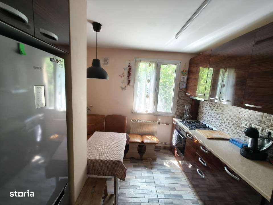 Apartament 3 camere-semidecomandat-zona Drumul Taberei - Favorit - Imagine principală: 5/19