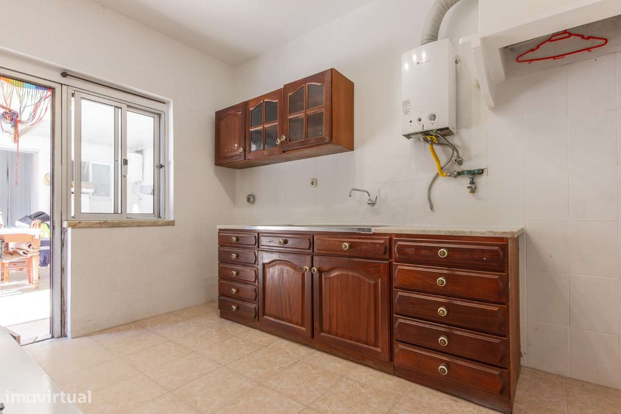 Moradia T2+1 isolada na Quinta do Conde-17