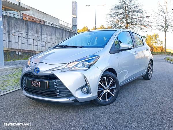 Toyota Yaris 1.5 HSD Exclusive - 1