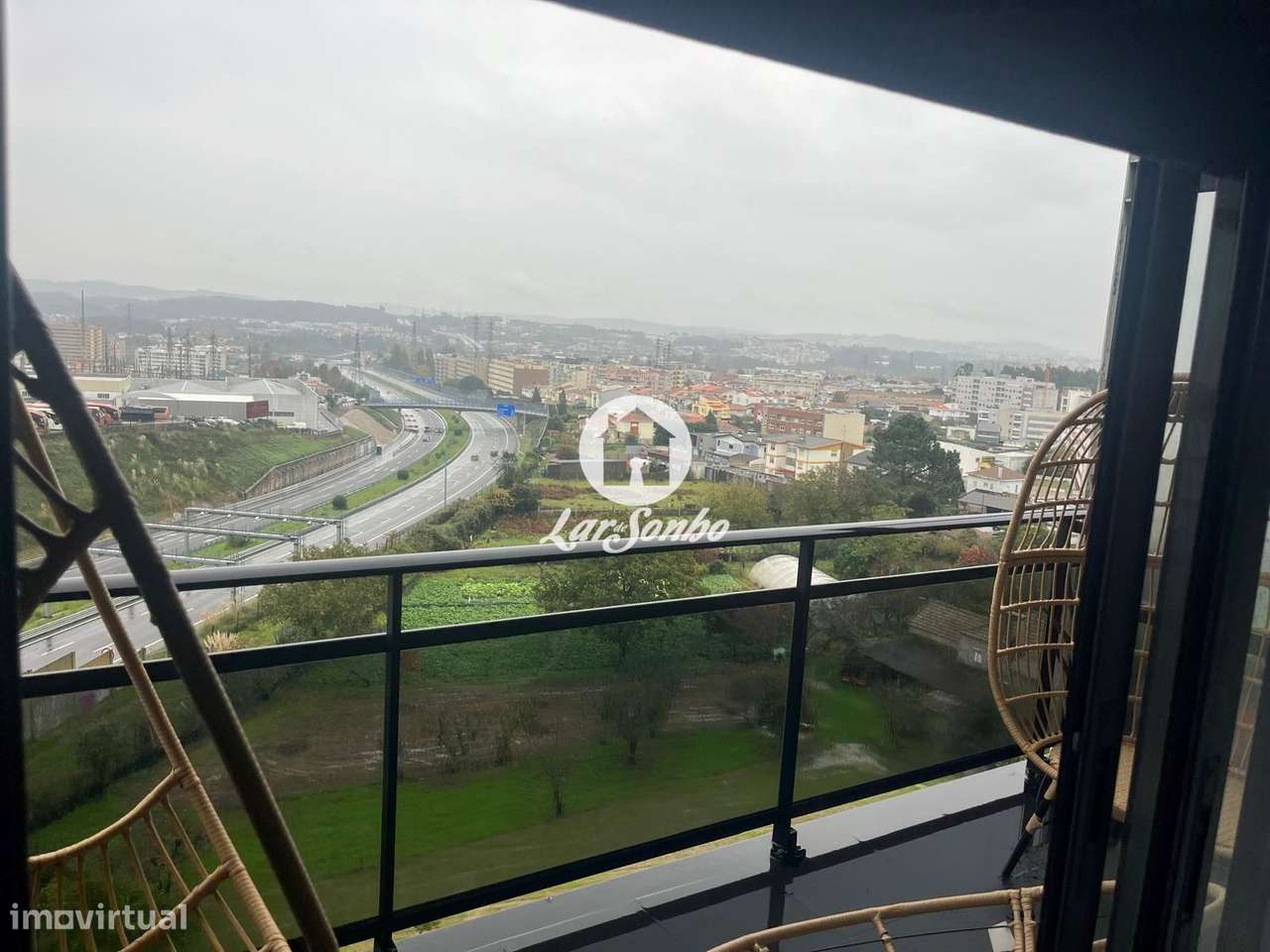 T3 Bastante espaçoso no centro da Maia - Grande imagem: 4/24