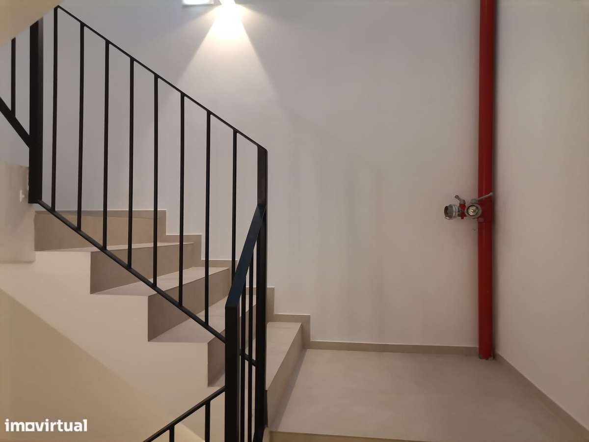 Novo T3 ÚLTIMO PISO de Luxo com TERRAÇO  - Vistas desafogadas-6