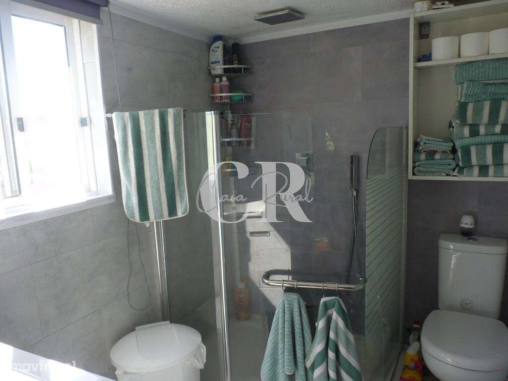 Moradia T4 em ambiente privado na Freixianda – Ourém-26