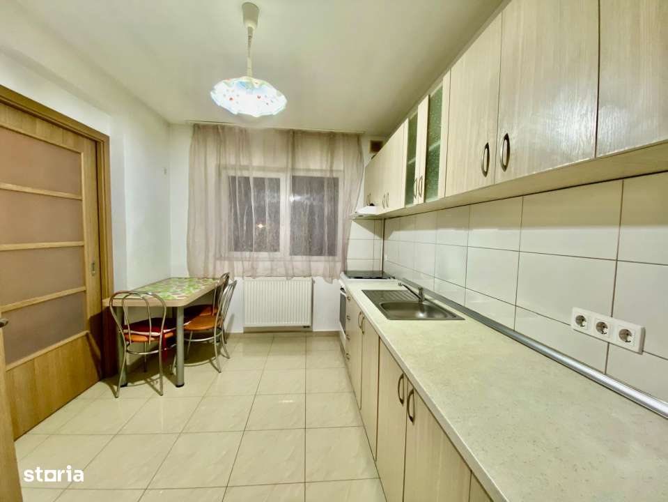 Apartament decomandat cu 2 camere si balcon in Cartierul Lazaret - Imagine principală: 5/12