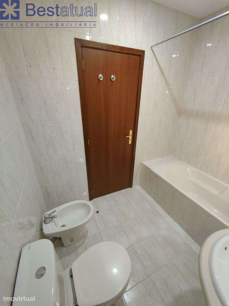 T2 Mobilado/Equipado-Cond. Fechado C/Piscina -Ofir-32