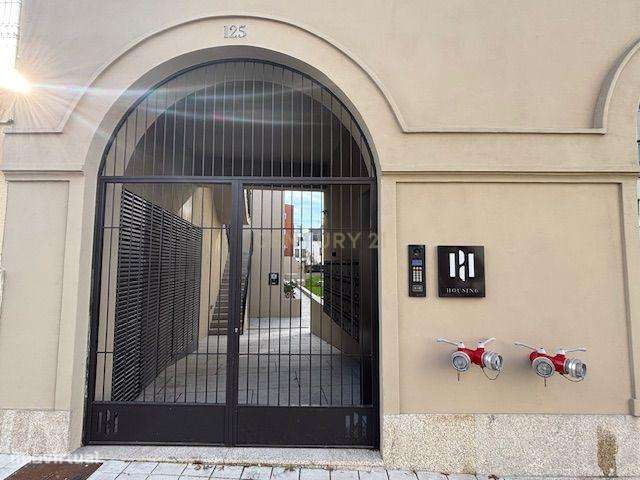 Apartamento T1 com lugar de garagem – Edificio Pharmacia – Cedofeita-7