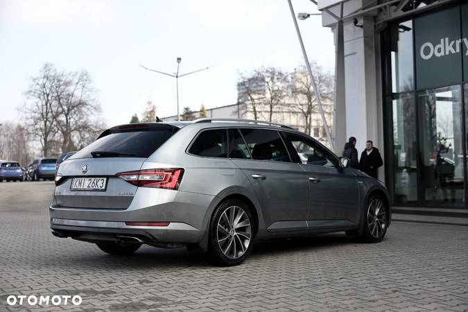 Skoda Superb 2.0 TSI 4x4 L&K DSG - 6