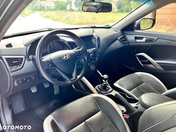 Hyundai Veloster 1.6 T-GDI Executive - 10