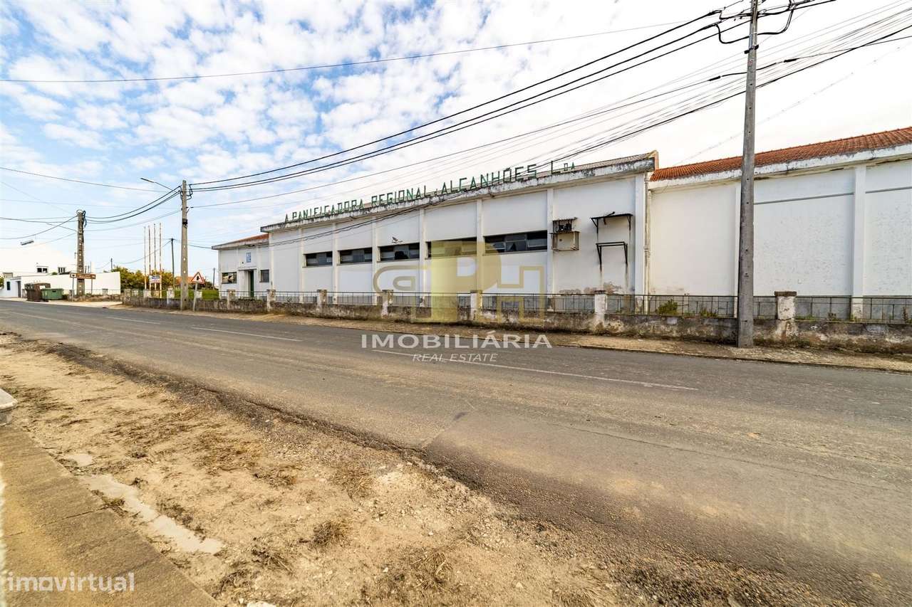 Armazém T6 Venda em Alcanhões,Santarém - Grande imagem: 2/38