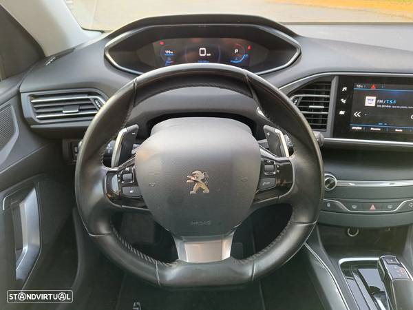 Peugeot 308 1.5 BlueHDi Style J17 EAT8 - 12