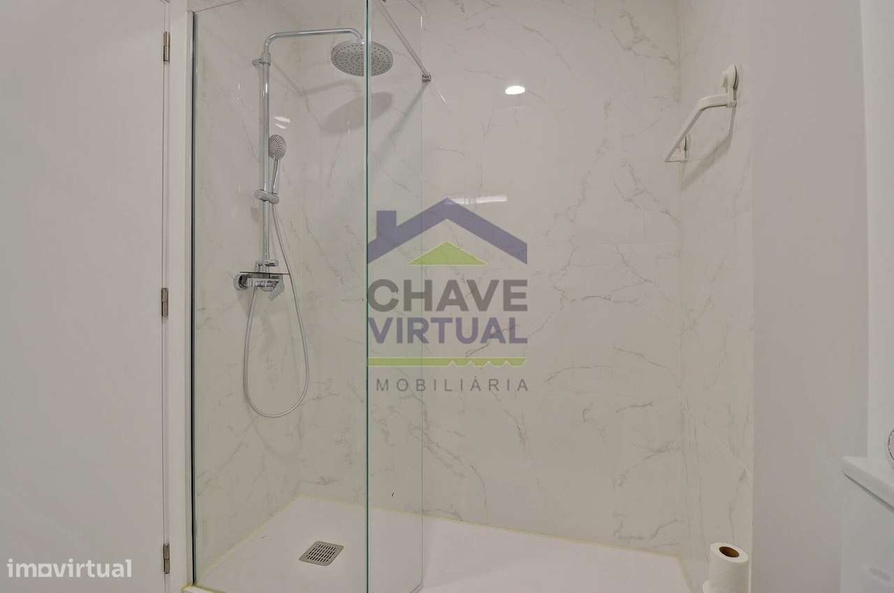 Excelente Apartamento T3 com Garagem - Centro Bombarral-19