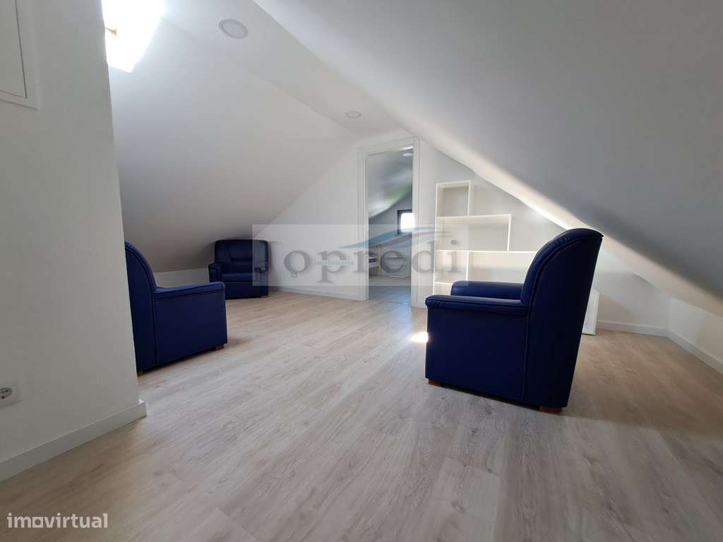 Moradia T4 na Aroeira-34