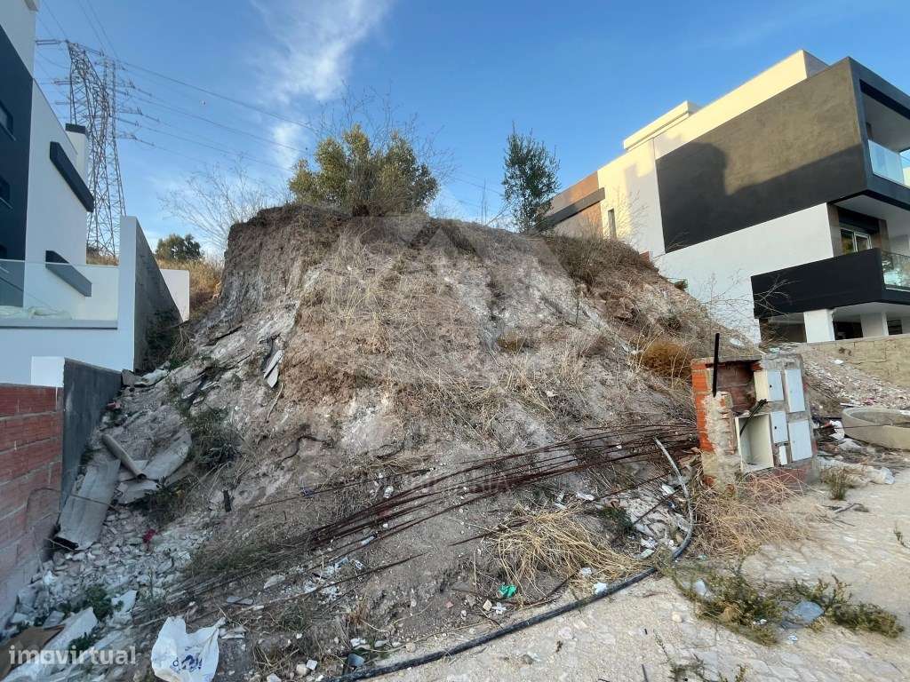 Terreno com projeto na Urbanização dos Terraços du Moulin, Vialonga - Grande imagem: 4/17