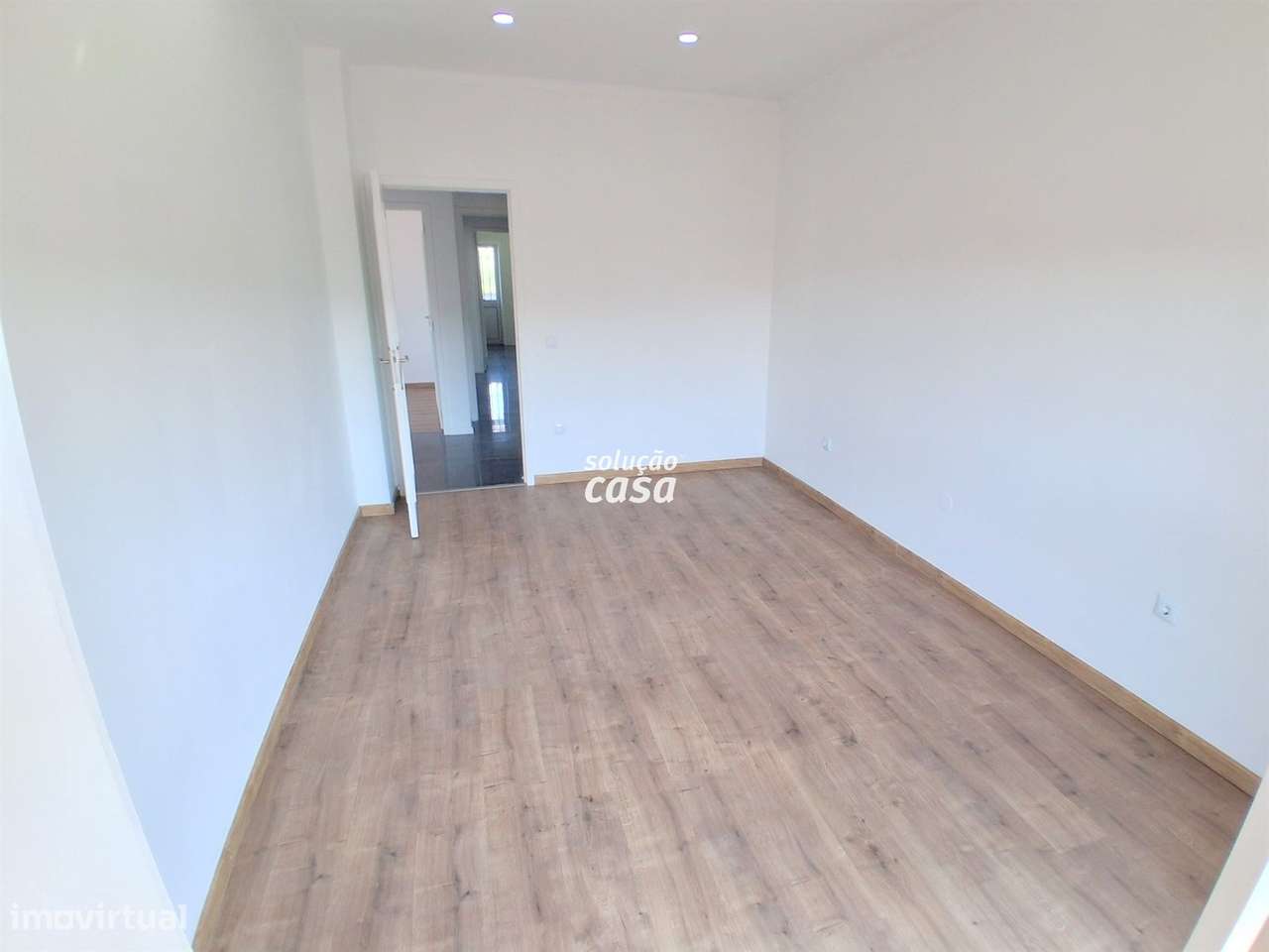 Apartamento T3 com Lugar de Garagem, localizado em Fânzeres!-17