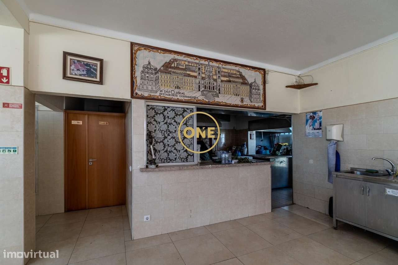 Prédio em propriedade total com 5 divisões independentes - Povoa da Ga-31