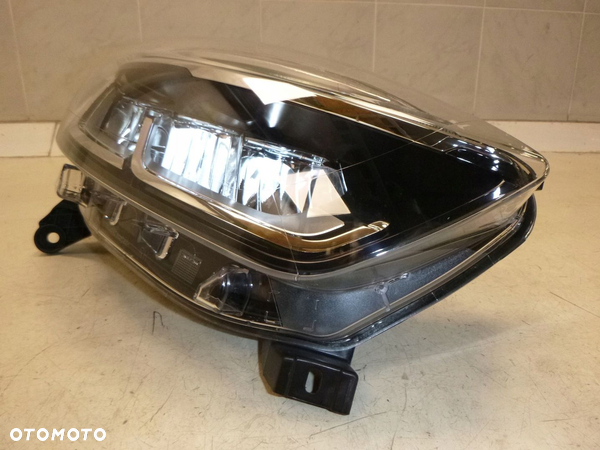 RENAULT CAPTUR LAMPA LAMPY PRZÓD PRZEDNIE 6 PIN - 5