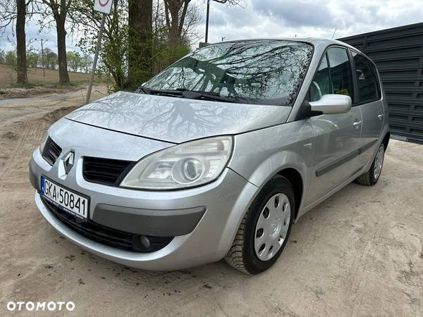 Renault Scenic 1.5 dCi Confort Authentique - 11