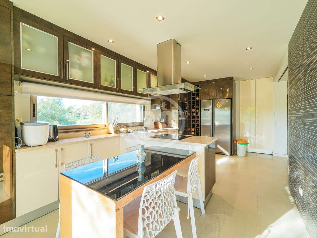 Fantástica propriedade de luxo inserida num generoso lote de terren...-16