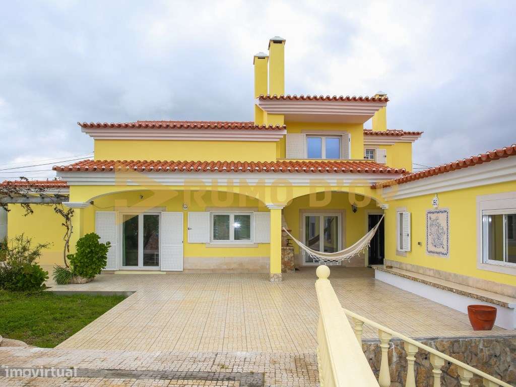 Moradia Exclusiva com áreas Independentes - junto a Arruda dos Vinhos-36