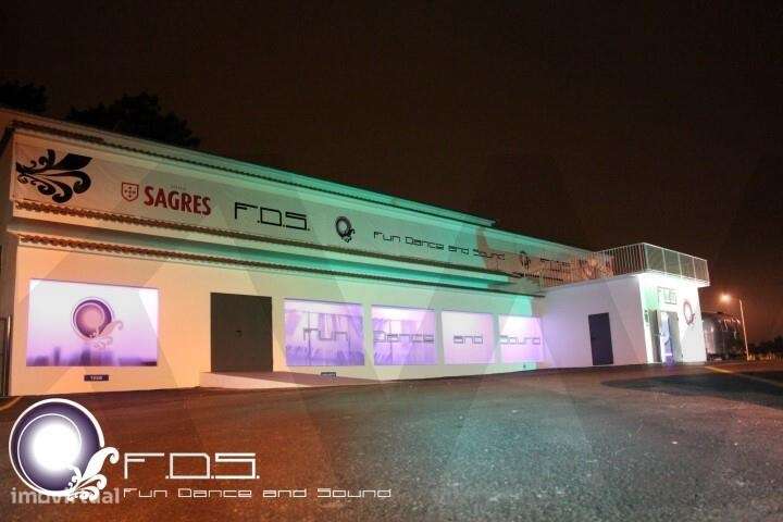 Espaço Multiusos Localizado na Ericeira-9