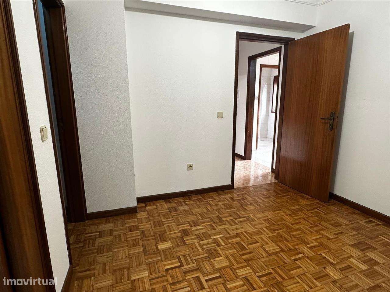 Apartamento T2 em Rio Tinto, Gondomar-13