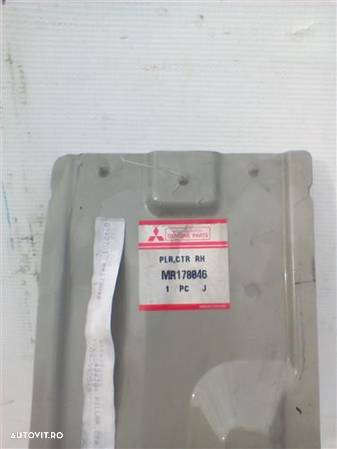 Stalp B dreapta Mitsubishi L200 An 2001-2007 cod MR178046, - 1