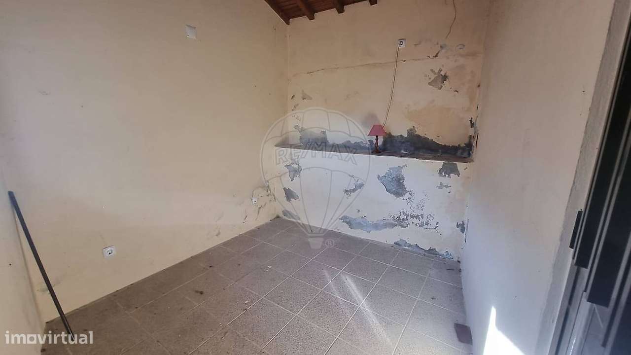 Moradia T2 para venda-5