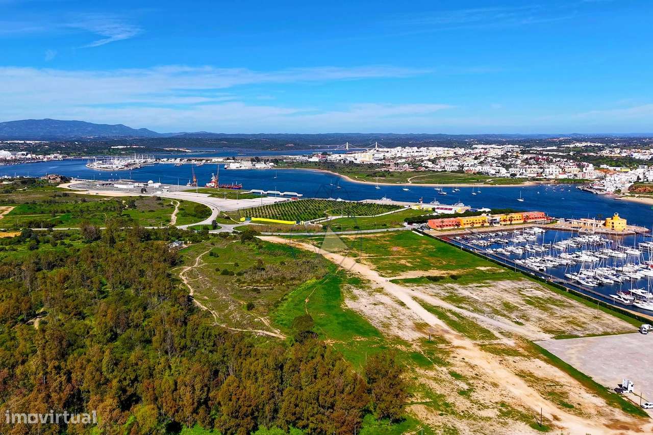 Apartamento T1  com Garagem e Piscina  no Coração da Praia da Rocha-31