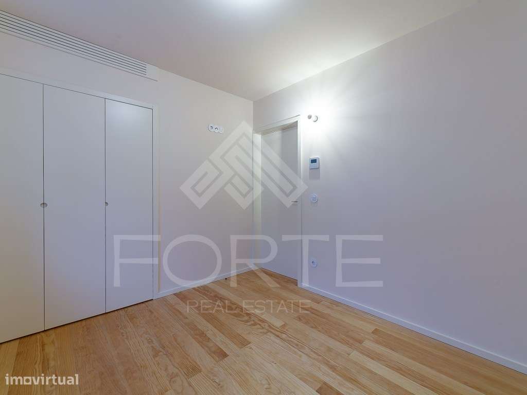 T3 com Piscina em Plena Cidade de São João da Madeira-15