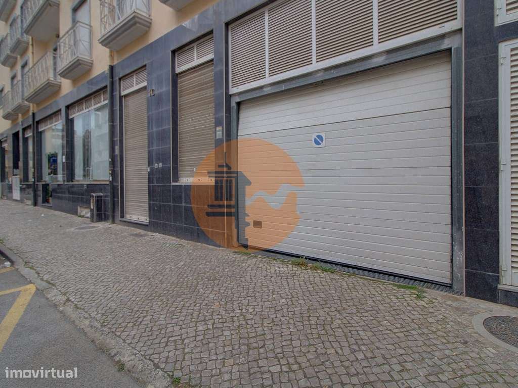 Grande Garagem fechada para venda no centro de VRSA - Grande imagem: 2/12