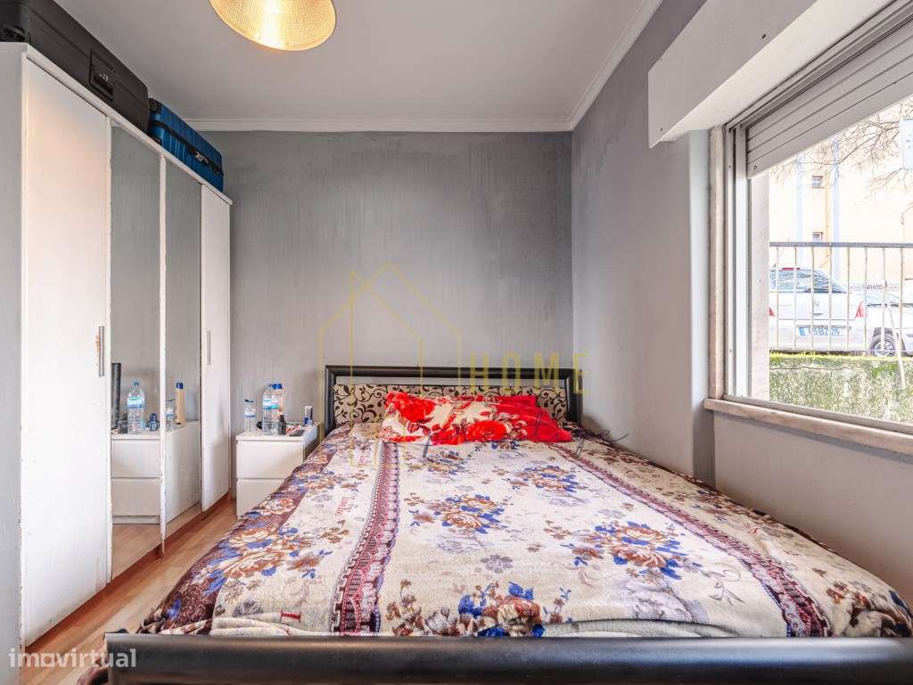 T3 convertido em T4 com Elevador | Junto ao Metro da Reboleira-17