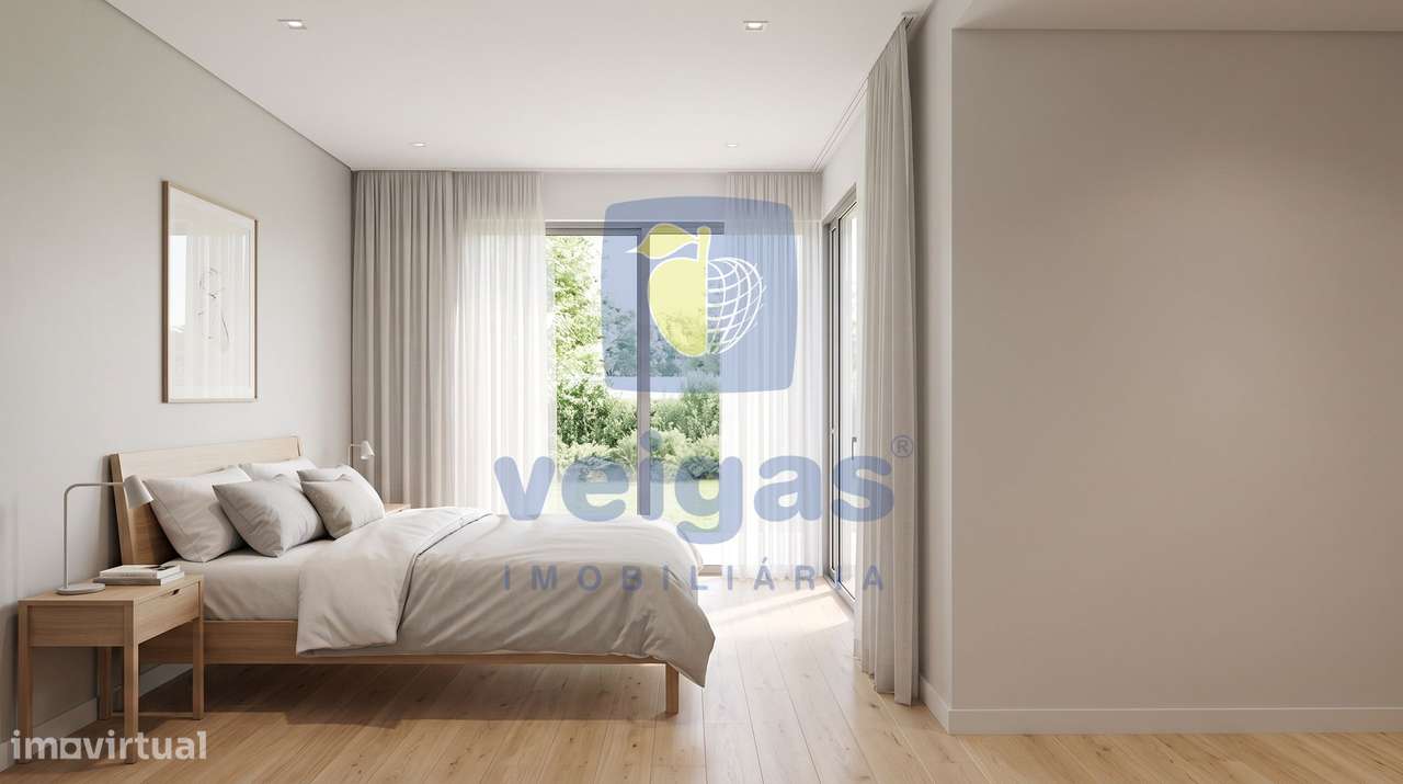 Moradia Nova T4 com Piscina Aquecida, Terraço Panorâmico e Sistema VMC-6