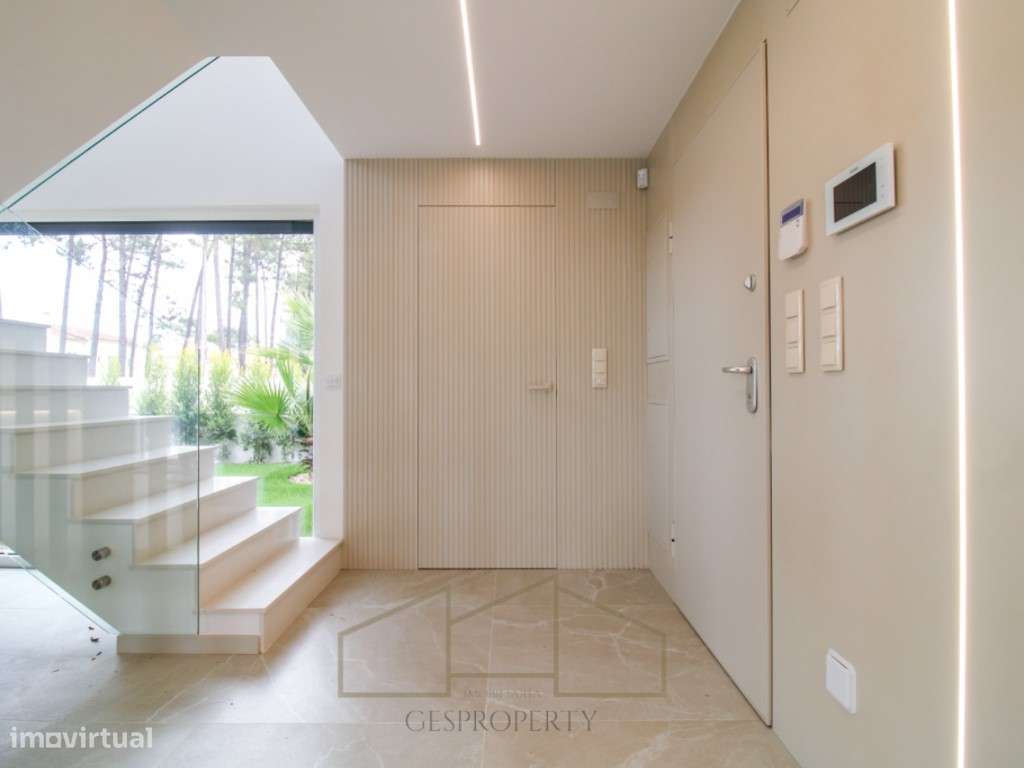 Moradia Isolada T3 com piscina pronta a escriturar na Aroeira-9