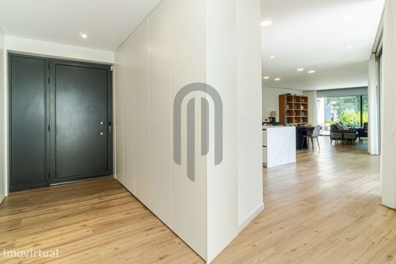 Moradia Térrea T4 independente na Maia - Grande imagem: 2/38