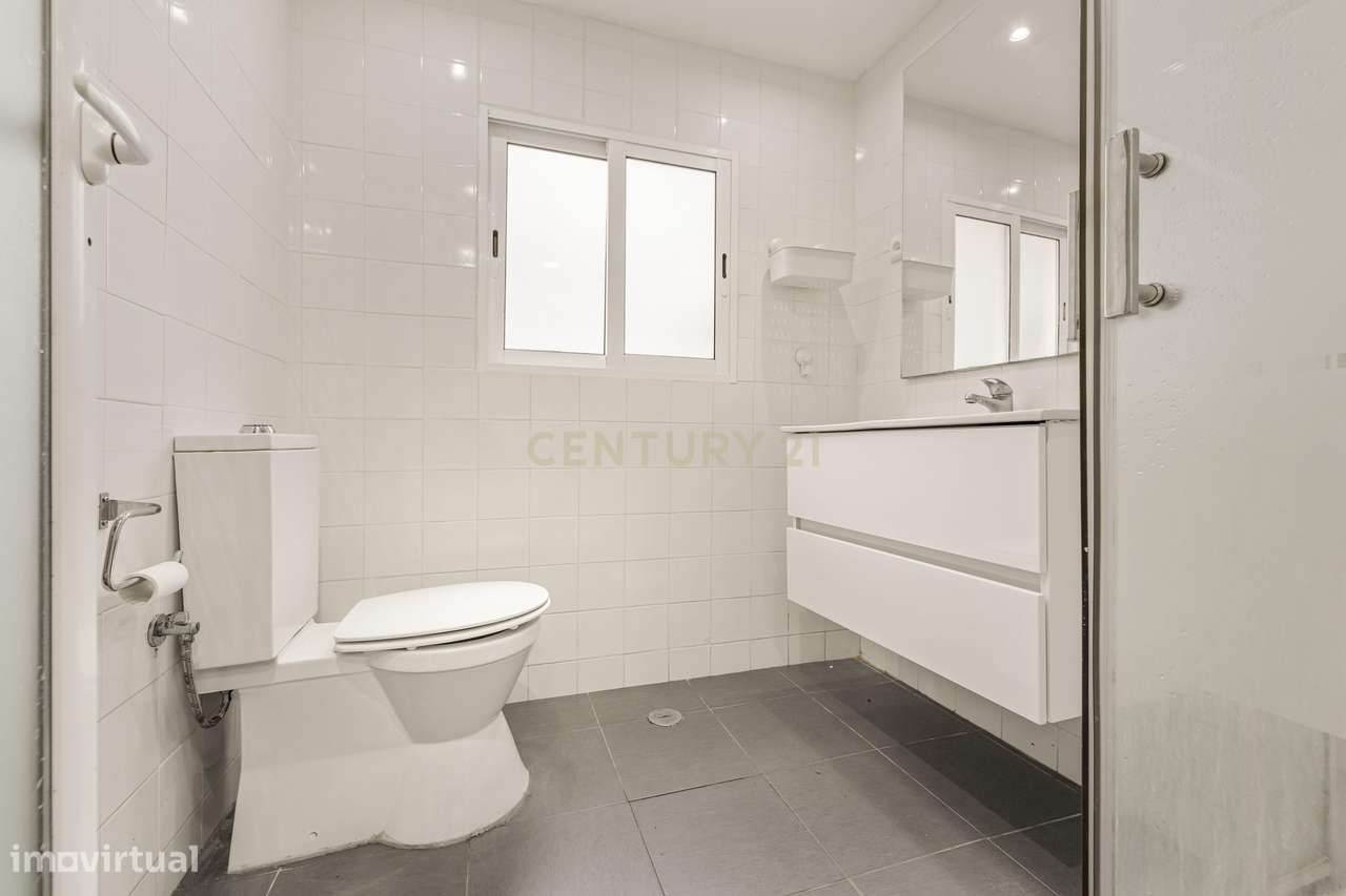 T1 + 1 com Logradouro - Campolide - Grande imagem: 5/19