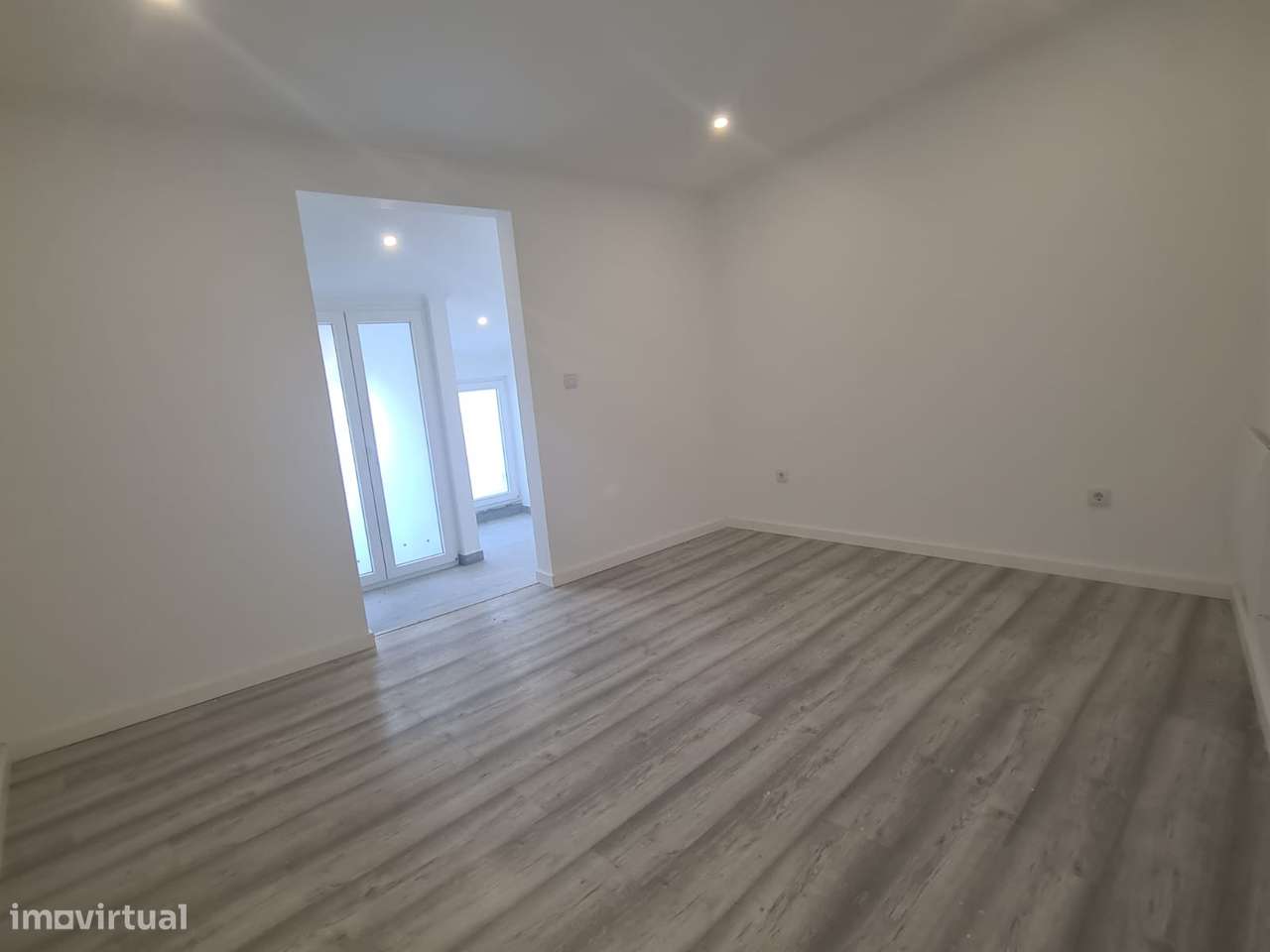 Moradia T3 Renovada Niza - Com Quintal-21