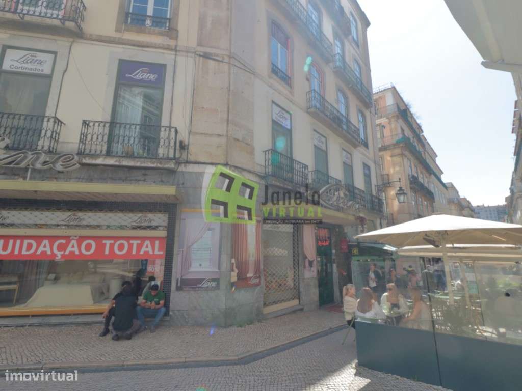 Prédio de Gaveto com Elevada Visibilidade no Coração de Lisboa - Grande imagem: 4/14