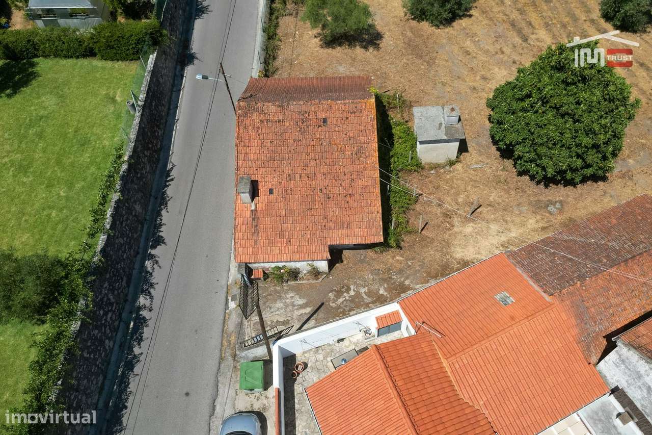 2 Moradias inseridas num terreno todo vedado com 1785 m2, poço, fur... - Grande imagem: 5/38