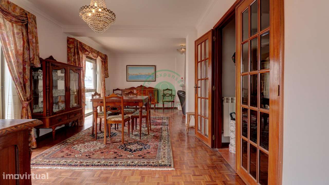 T3 com Garagem e Jardim - Grande imagem: 4/29