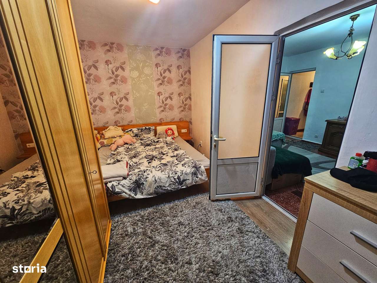 Apartament 2 camere – Central / Urlați – Etaj 2, balcon închis - Imagine principală: 5/12