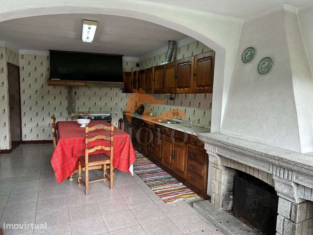 Moradia com 4 quartos e garagem em Avô, Oliveira do Hospital-12
