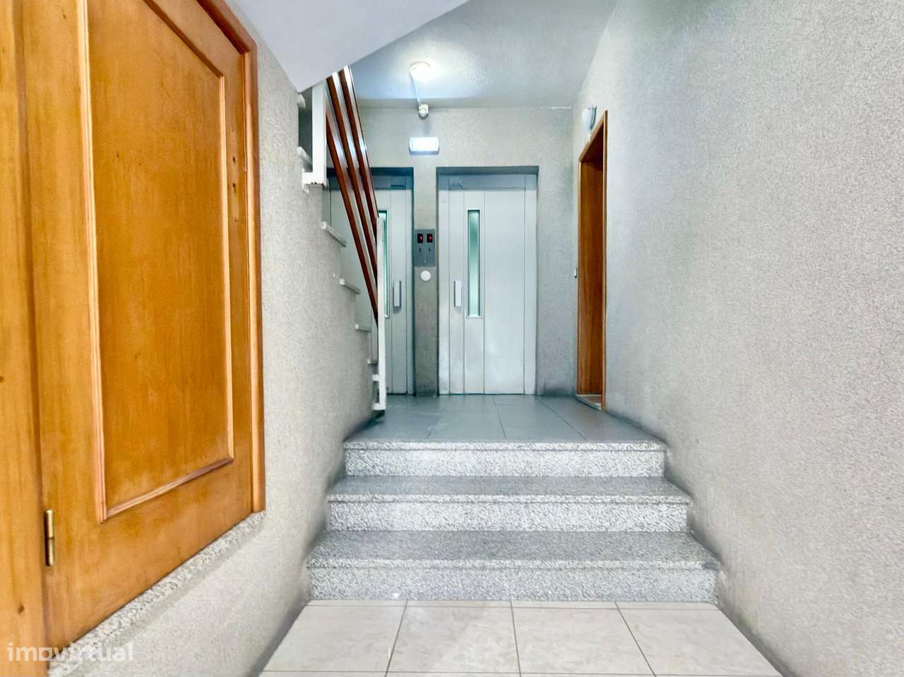 Apartamento T3 com elevador e garagem em Lamaçães-21
