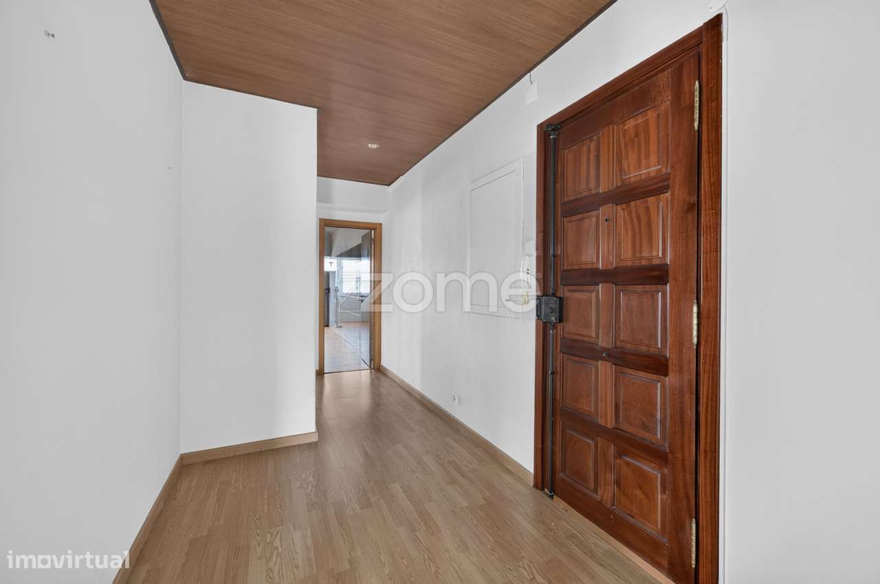 T2 Luminoso com Vistas Desafogadas, Mealhada, Loures-16