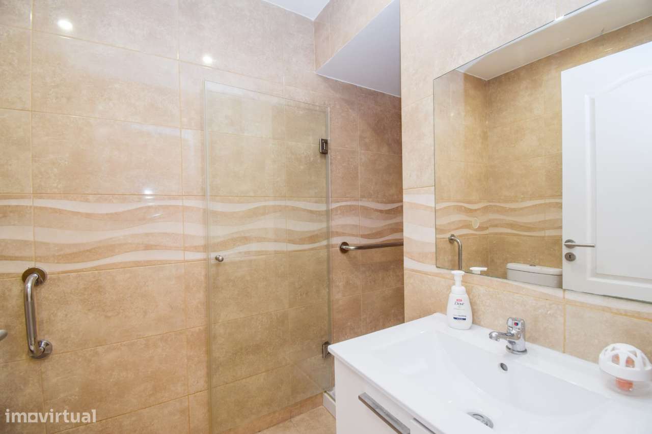 Apartamento T2 à venda em Lisboa-15