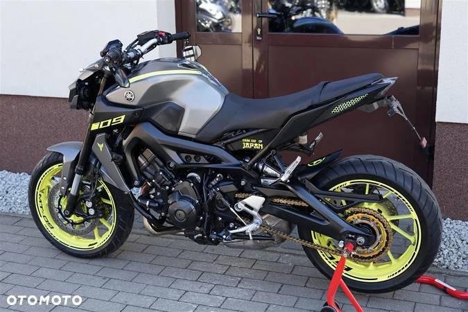 Yamaha MT - 21