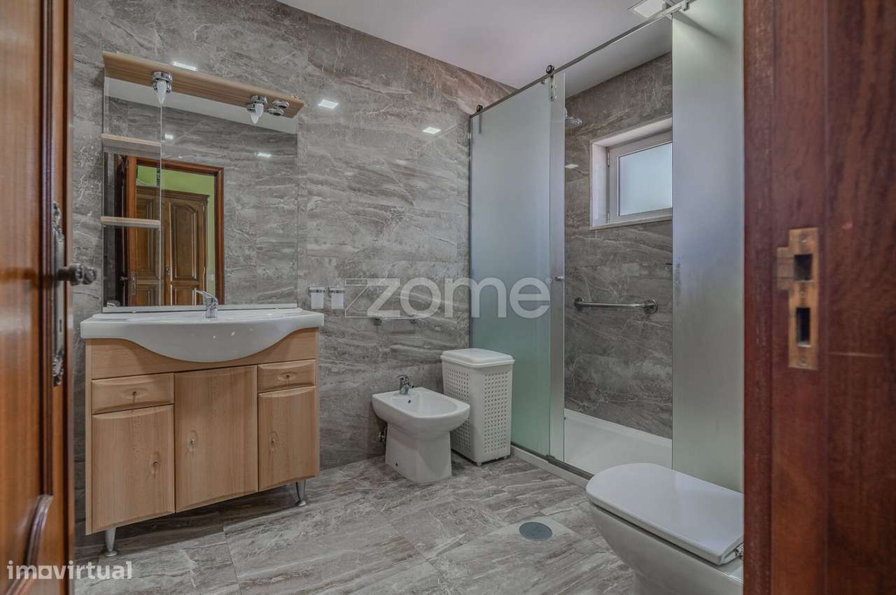 Moradia independente Santa Maria da Feira - Grande imagem: 2/24